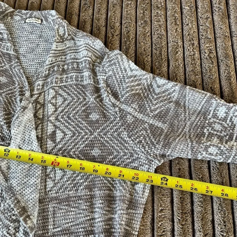 🎉5 for $45🎉 Eyeshadow cardigan sweater pullover size XL